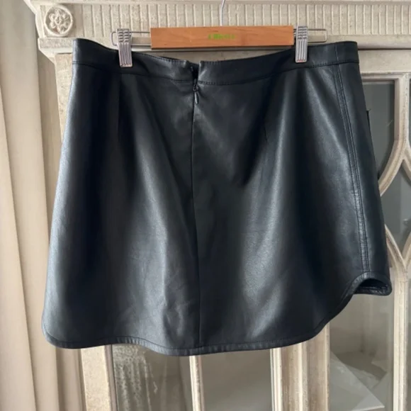 BCBG Faux-Leather Skirt - Picture 2 of 3